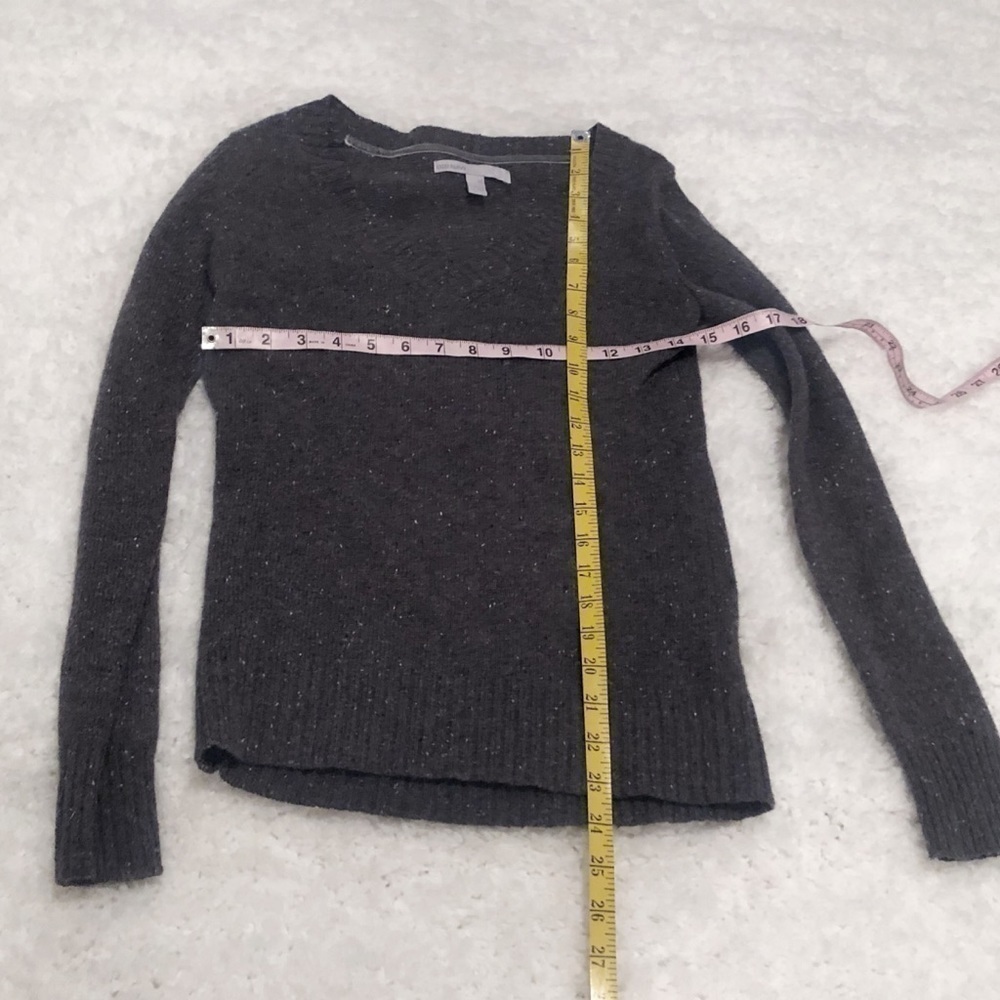 🆕 Old Navy soft wool v neck gray sweater - Picture 6 of 8
